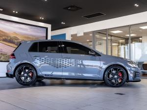 Volkswagen Golf GTI TCR - Image 12