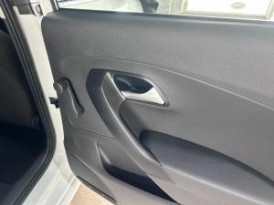 Volkswagen Polo Vivo hatch 1.4 - Image 15