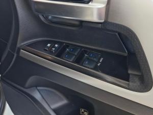 Toyota Land Cruiser 200 4.5D-4D V8 VX - Image 10