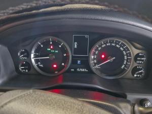 Toyota Land Cruiser 200 4.5D-4D V8 VX - Image 23