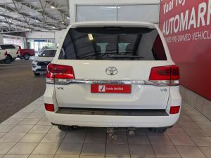 Toyota Land Cruiser 200 4.5D-4D V8 VX - Image 27