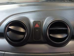Suzuki Swift 1.2 GLX auto - Image 28