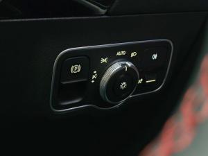 Mercedes-Benz GLA GLA200d Progressive - Image 21