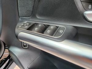 Mercedes-Benz GLA GLA200d Progressive - Image 23