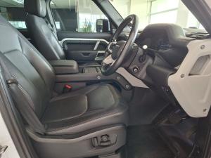 Land Rover Defender 110 D300 X-Dynamic HSE - Image 6