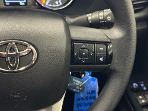 Toyota Hilux 2.4GD-6 double cab 4x4 Raider manual - Image 10