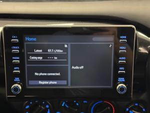Toyota Hilux 2.4GD-6 double cab 4x4 Raider manual - Image 12