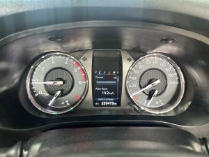 Toyota Hilux 2.4GD-6 single cab Raider manual - Image 11