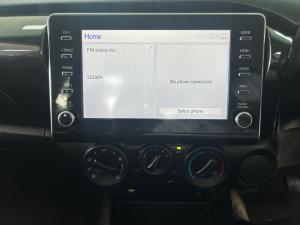 Toyota Hilux 2.4GD-6 single cab Raider manual - Image 12