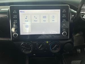 Toyota Hilux 2.4GD-6 single cab Raider manual - Image 13