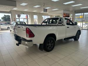 Toyota Hilux 2.4GD-6 single cab Raider manual - Image 2