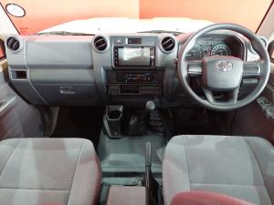 Toyota Land Cruiser 79 4.0 V6 double cab - Image 6