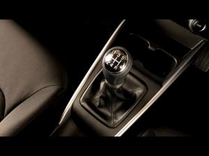 Toyota Starlet 1.5 XR manual - Image 15