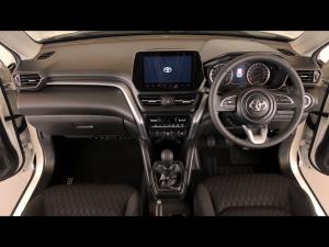 Toyota Urban Cruiser 1.5 XR manual - Image 6