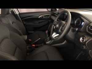 Toyota Urban Cruiser 1.5 XR manual - Image 10