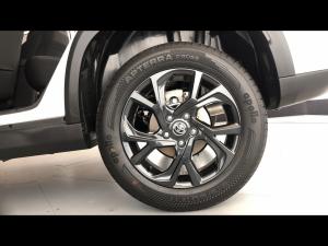 Toyota Urban Cruiser 1.5 XR manual - Image 19