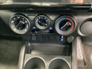 Toyota Hilux 2.4GD-6 Xtra cab Raider auto - Image 13