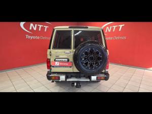 Toyota Landcruiser 76 2.8 GD-6 S/W - Image 5
