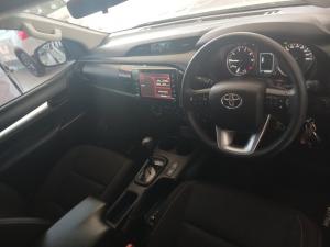 Toyota Hilux 2.8 GD-6 Raider 4X4 automaticD/C - Image 6