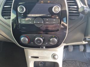 Renault Captur 900T Blaze 5-Door - Image 14