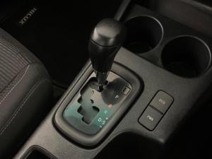 Toyota Hilux 2.4 GD-6 RB Raider automaticE/CAB - Image 8