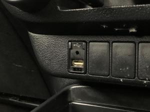 Toyota Hilux 2.4 GD-6 RB Raider automaticE/CAB - Image 9