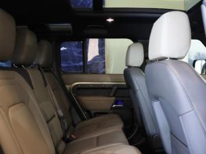 Land Rover Defender 110 D250 X-Dynamic SE - Image 10