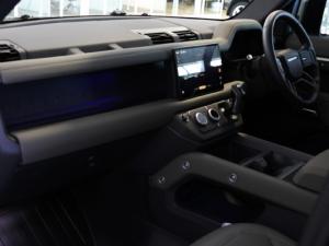 Land Rover Defender 110 D250 X-Dynamic SE - Image 16