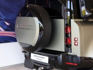 Land Rover Defender 110 D250 X-Dynamic SE - Image 17