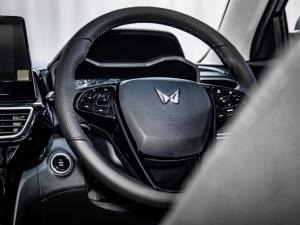 Mahindra XUV 3XO 1.2T AX5 manual - Image 11