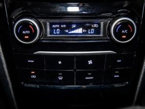 Mahindra XUV 3XO 1.2T AX5 manual - Image 12