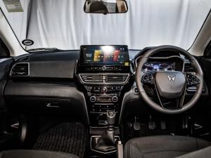 Mahindra XUV 3XO 1.2T AX5 manual - Image 6