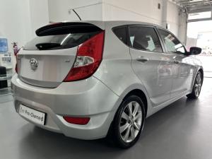 Hyundai Accent hatch 1.6 Fluid - Image 4
