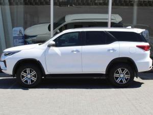 Toyota Fortuner 2.4GD-6 auto - Image 4