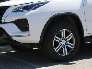 Toyota Fortuner 2.4GD-6 auto - Image 6