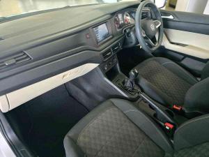 Volkswagen Polo sedan 1.6 manual - Image 18