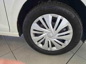 Volkswagen Polo sedan 1.6 manual - Image 20