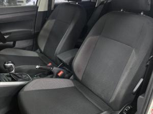Volkswagen Polo hatch 1.0TSI Life auto - Image 16