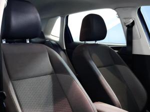 Volkswagen Polo hatch 1.0TSI Life manual - Image 25