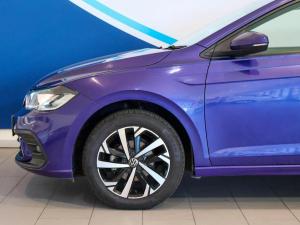 Volkswagen Polo hatch 1.0TSI Life manual - Image 5