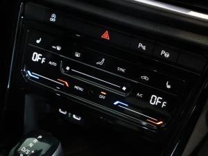 Volkswagen T-Roc 2.0TSI 4Motion R-Line - Image 14
