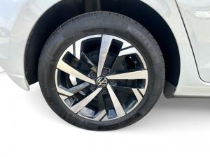 Volkswagen Polo hatch 1.0TSI Life manual - Image 14