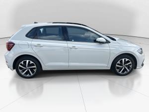Volkswagen Polo hatch 1.0TSI Life manual - Image 8