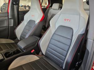 Volkswagen Golf GTI - Image 12