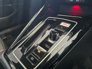 Volkswagen Golf GTI - Image 14