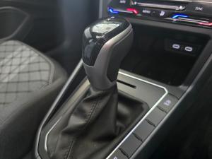 Volkswagen Polo hatch 1.0TSI R-Line - Image 16