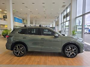Volkswagen Tiguan 2.0TSI R-Line 4Motion - Image 3