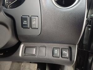Nissan Navara 2.5DDTi double cab Stealth - Image 28