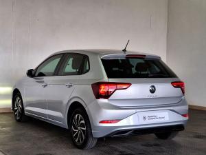 Volkswagen Polo hatch 1.0TSI Life manual - Image 10