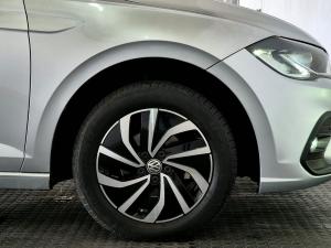 Volkswagen Polo hatch 1.0TSI Life manual - Image 13